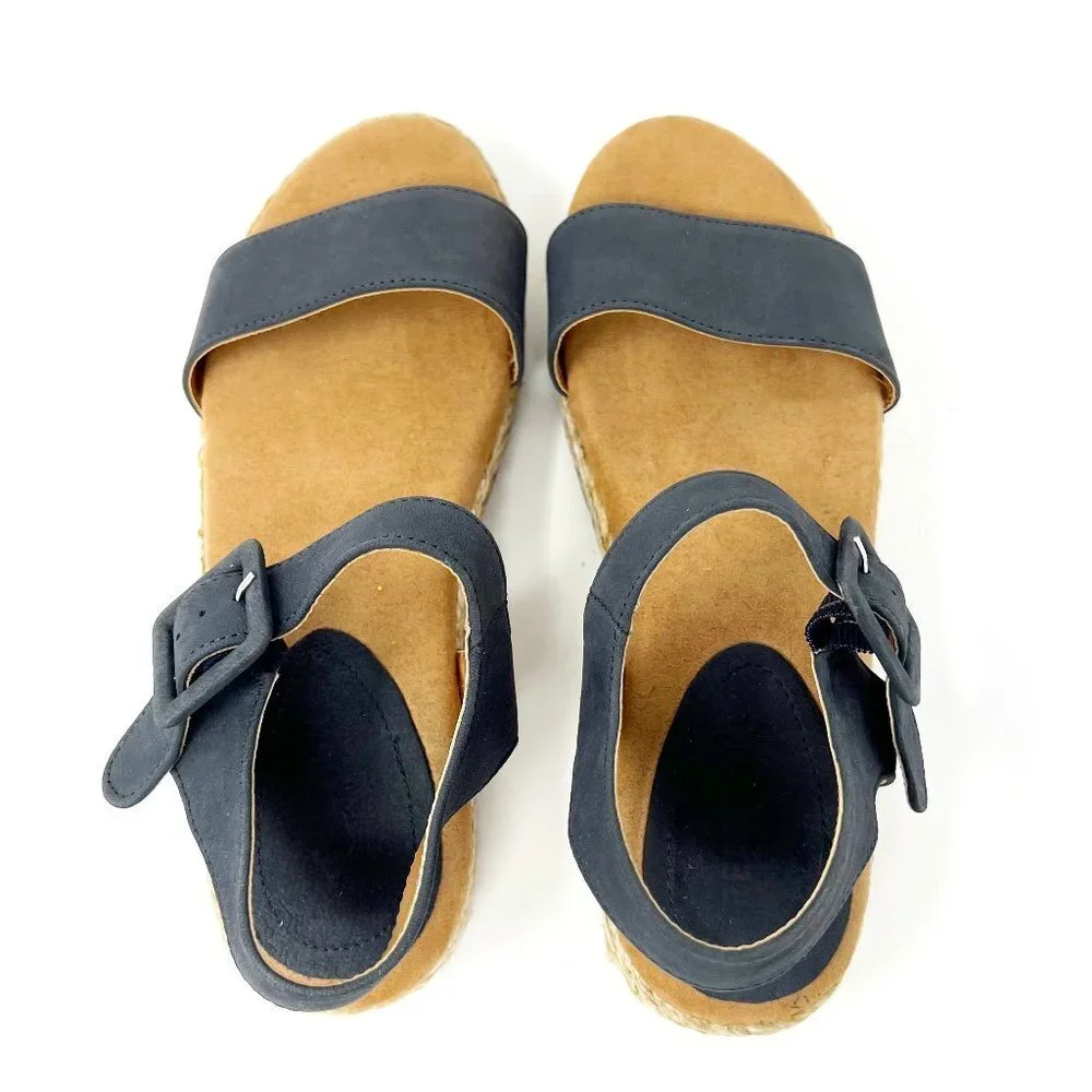 Kenneth Cole Reaction Sandals Women's 7.5 Navy Blue Suede Calm Water Platforms